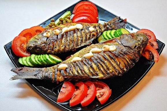 Ievērojot japāņu diētu, jūs varat pagatavot zivis, kas ceptas ar dārzeņiem